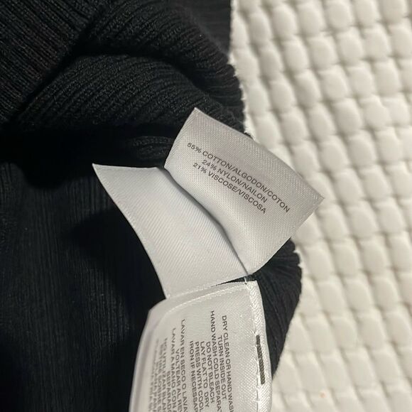 NWT- Anne Klein- L. Ribbed Knit Top - Picture 8 of 9